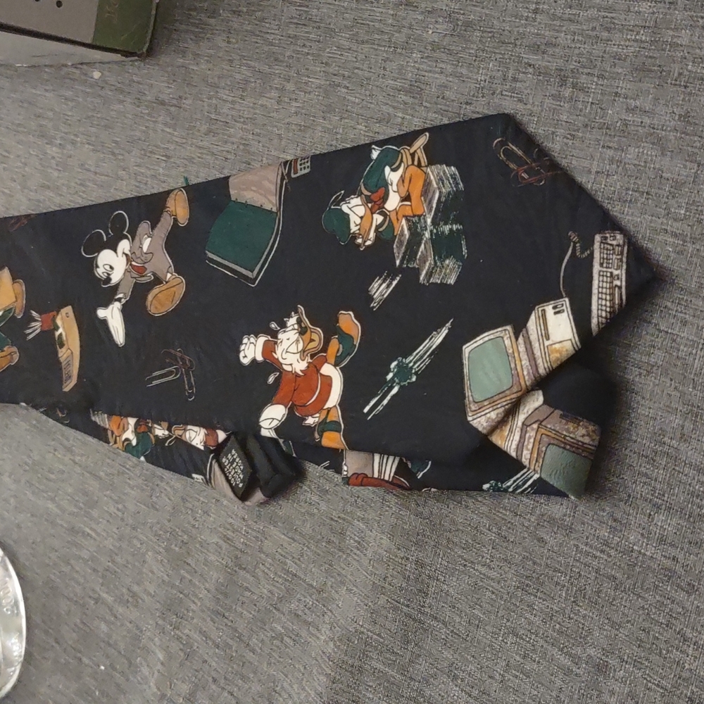 Disney Characters Men's Tie Mickey Mouse Donald Duck Goofy Work Suit Computers